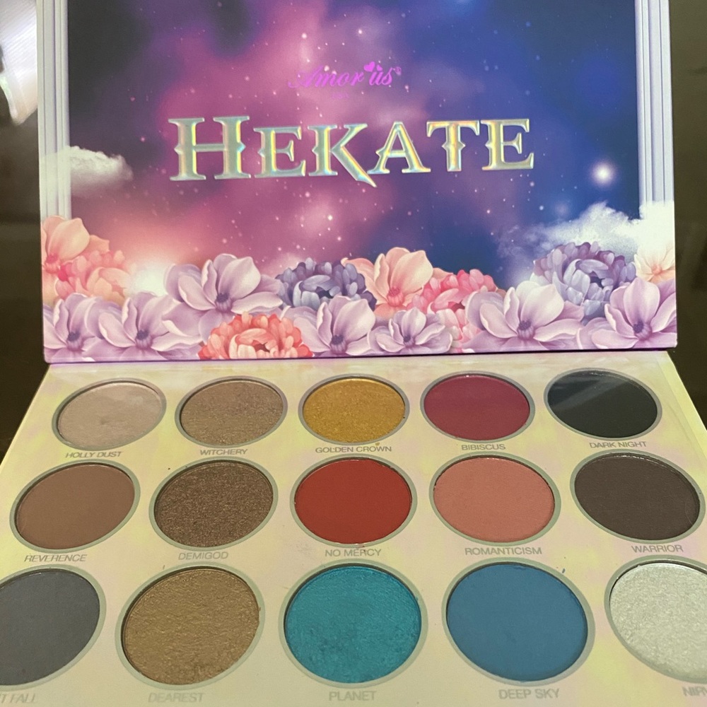Hekate Eyeshadow Palette